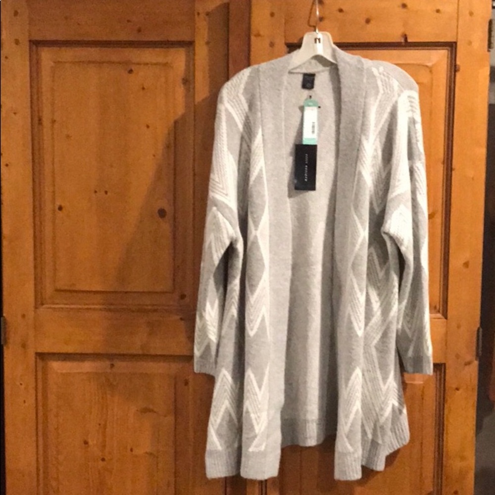 NWT gray and white sweater 2X